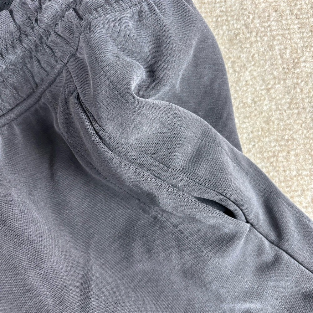 Athleta Sweat Shorts Womens Size M Gray Drawstring Elastic Waist Pockets‎ - Picture 4 of 5